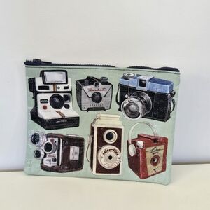 BlueQ Vintage Camera Print Design Zip Pouch in Mint Green (9"x7") Like New
